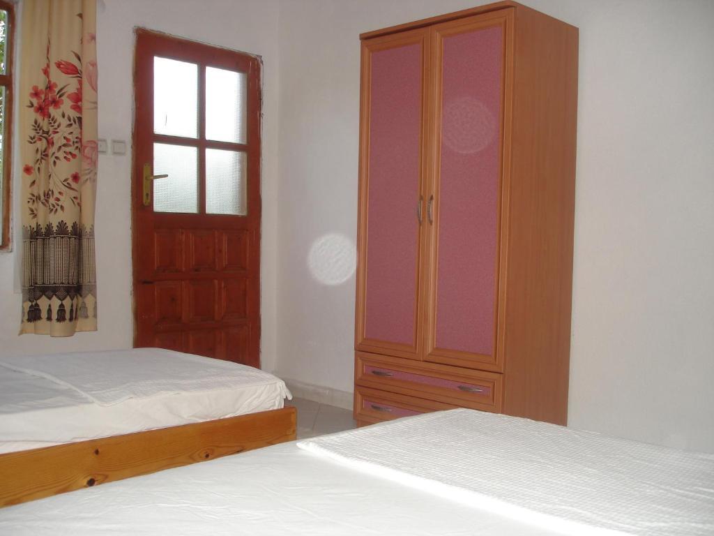 Engin Pension Чирали Номер фото